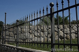 Fence (ခြံစည်းရိုး)